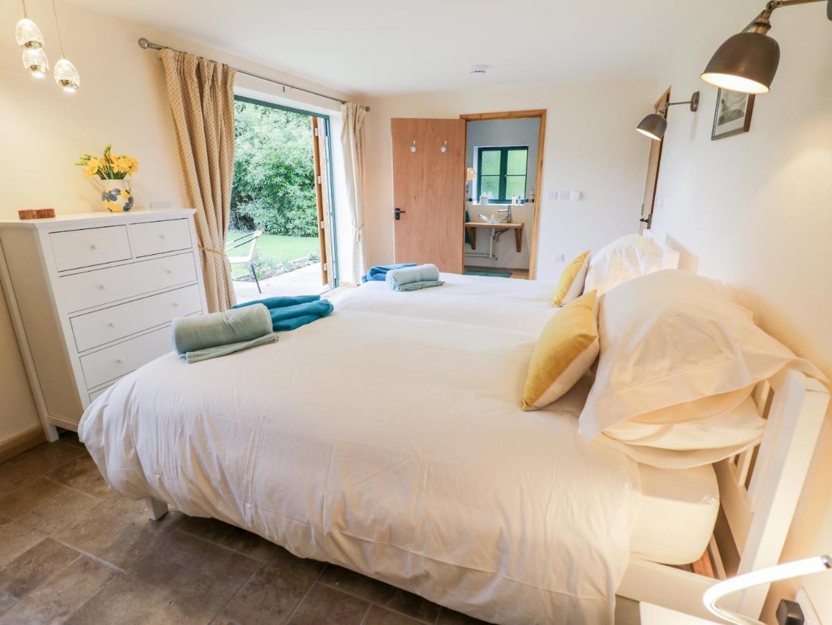 Five Mile House Barn Villa Cirencester Buitenkant foto